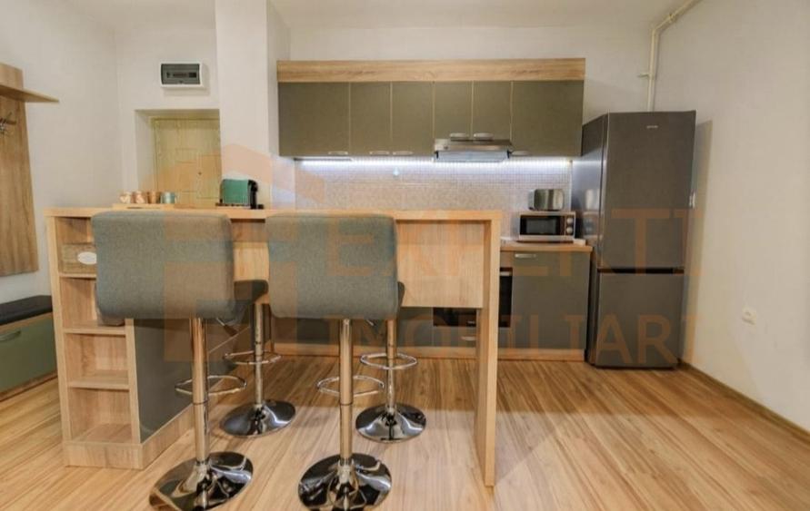 Apartament cu 2 camere decomandat, mobilat în Mamaia-Sat