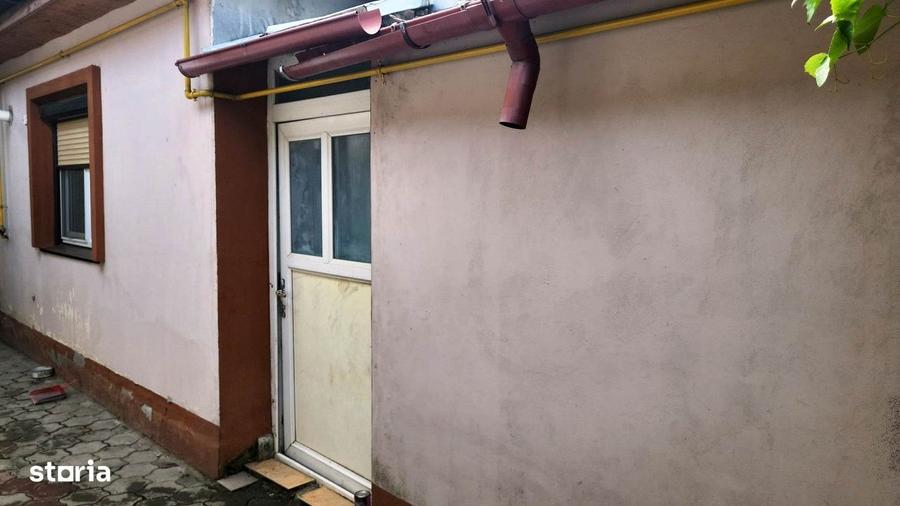 Casă cu 4 camere cu Teren 933 Mp în Mărăcineni