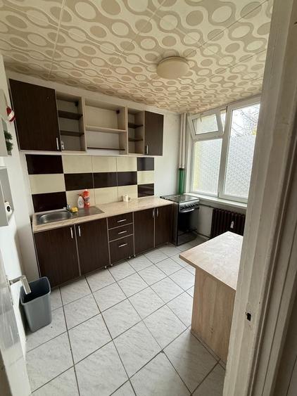 Apartament cu 2 camere decomandat în Arcul de Triumf