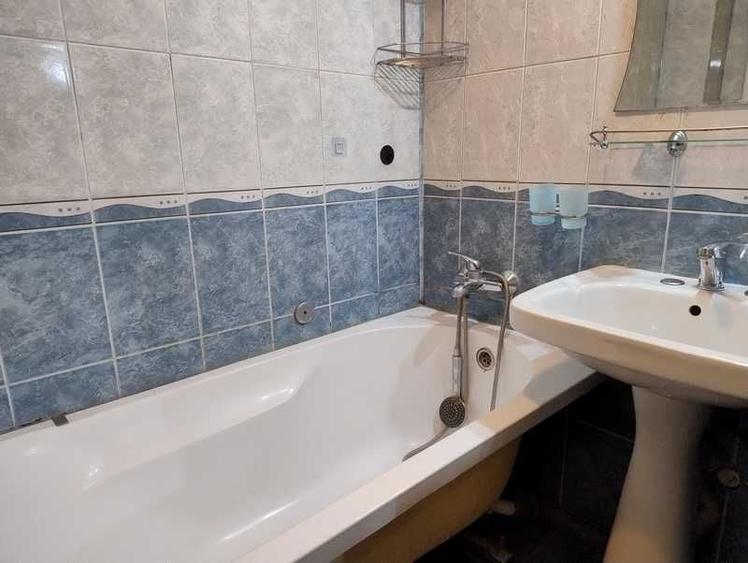Apartament cu 2 camere decomandat în Gară