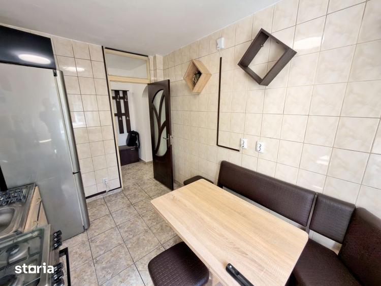 Apartament cu 2 camere decomandat, mobilat în Tei