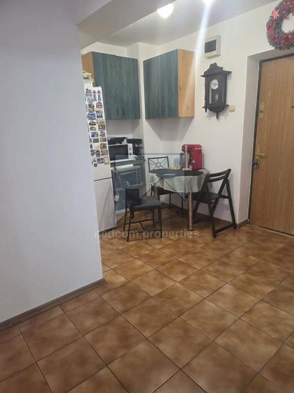 Apartament cu 2 camere decomandat în P-ța Alba Iulia