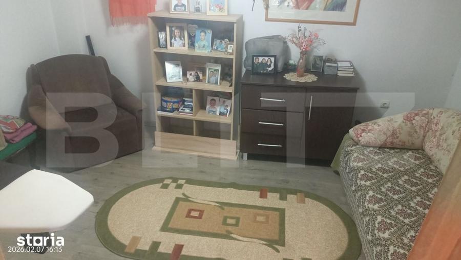 Casă cu 4 camere cu Teren 1900 Mp în Petelea