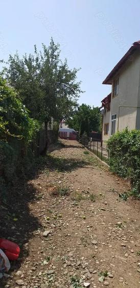 Teren de 440 mp, în Bereasca