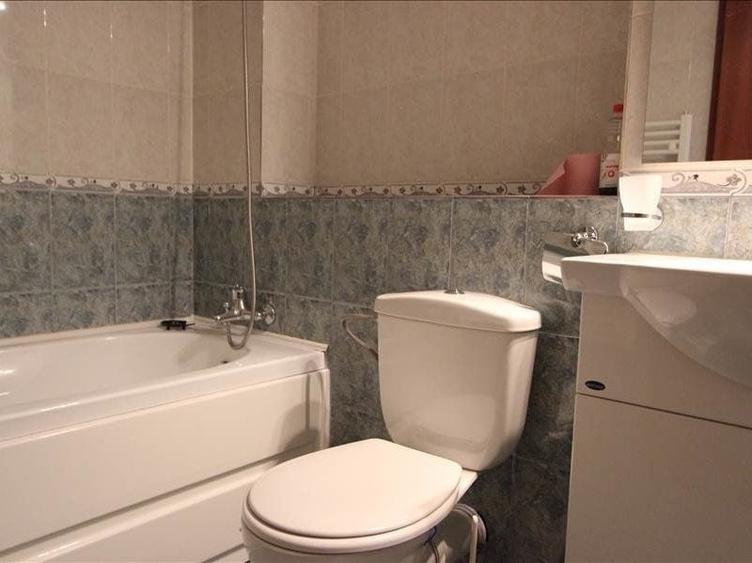 Apartament cu 2 camere decomandat, mobilat în Aradului