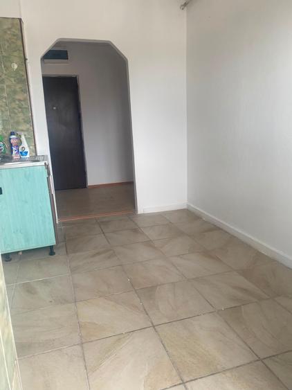Apartament cu 2 camere decomandat în Km 4-5