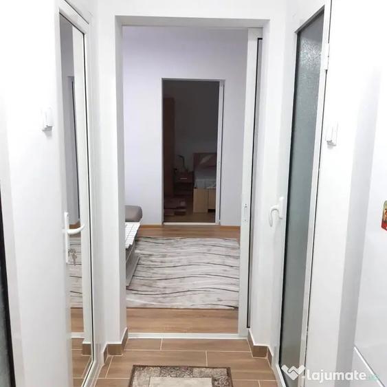 Apartament cu 2 camere decomandat, mobilat în Micro 19
