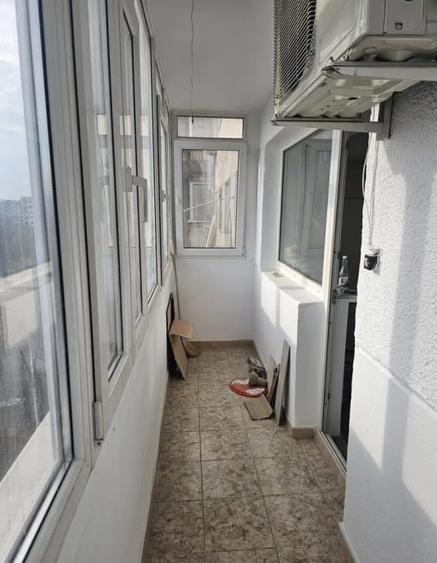 Apartament cu 3 camere semidecomandat, mobilat în Drumul Taberei