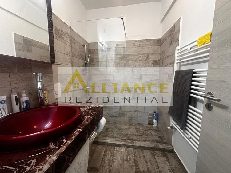 Apartament cu 3 camere semidecomandat, mobilat în Berceni
