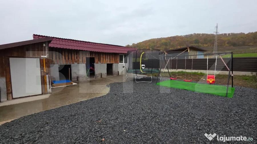 Casă cu 4 camere cu Teren 1000 Mp în Central