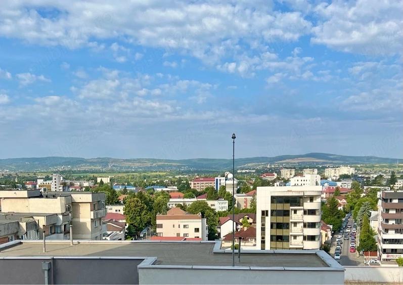 Apartament cu 2 camere semidecomandat în Ultracentral