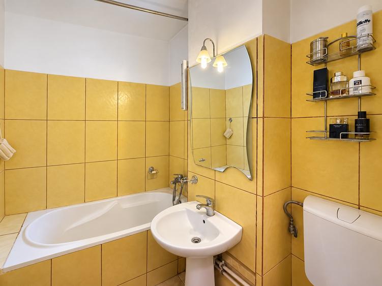 Apartament cu 2 camere semidecomandat în Dorobanți