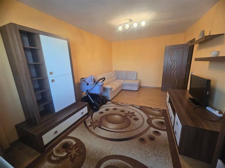 Apartament cu 2 camere decomandat în Orizont