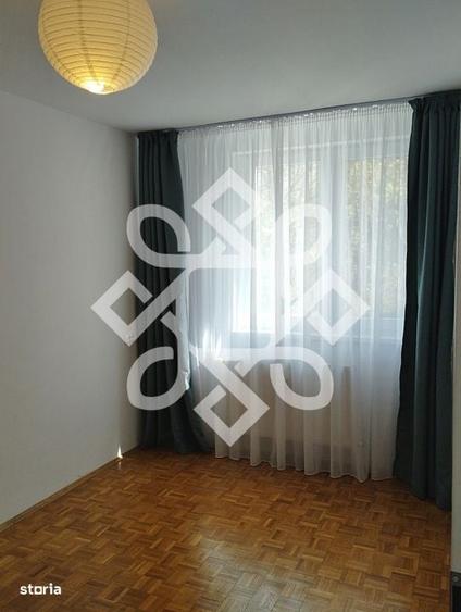 Apartament cu 3 camere semidecomandat în Rogerius