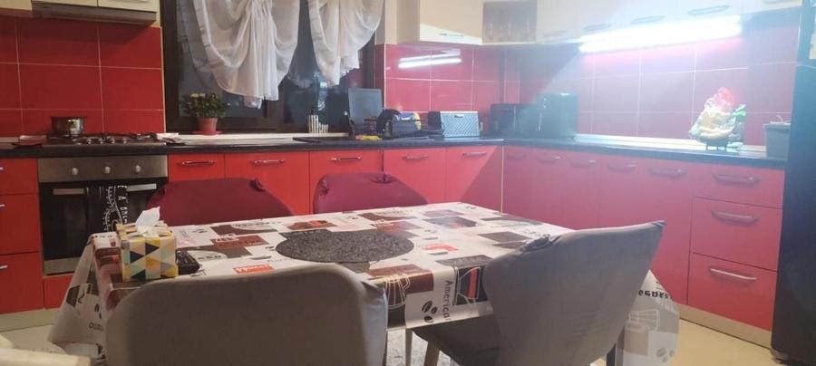 Casă individuală cu 5 camere decomandat cu Piscina în Andronache