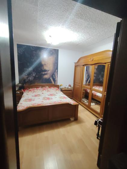 Casă individuală cu 3 camere cu Canalizare în Dobroești