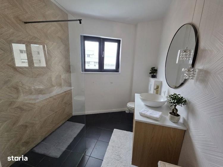 Apartament cu 3 camere semidecomandat în Universitate