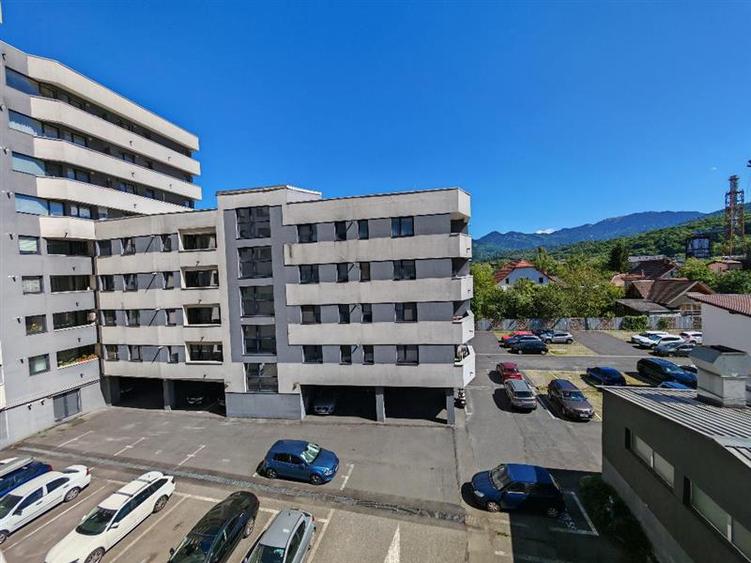 Apartament cu 2 camere decomandat în Răcădău