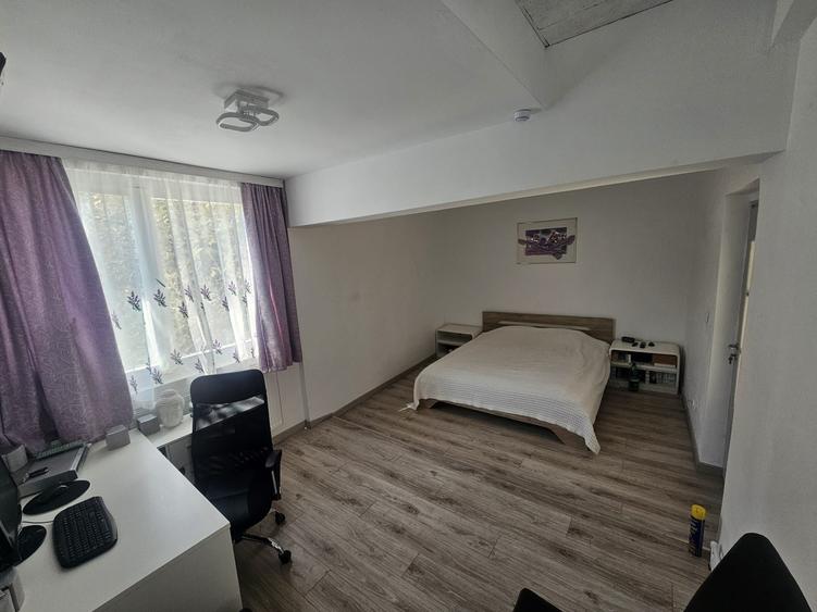 Casă cu 2 camere cu Teren 200 Mp în Central