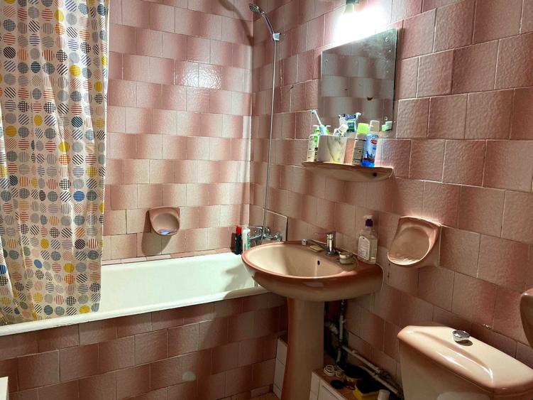 Apartament cu 3 camere decomandat în Mărăști