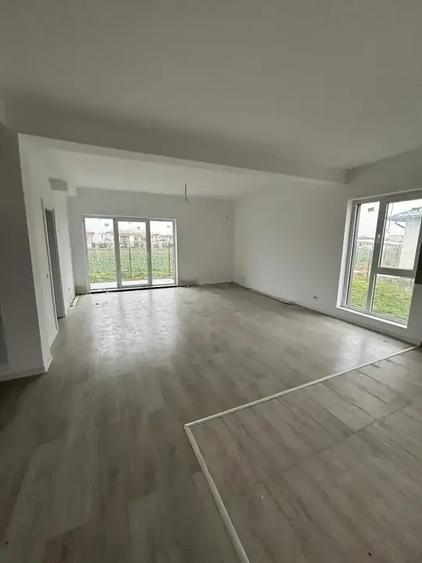Vila 4 Camere P+1De Vanzare | Individuala  Complex Rezidential | Curte - 13