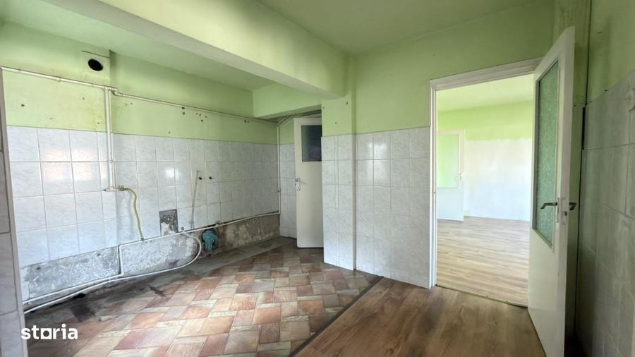 Apartament 4 camere Etaj IV, MV1, Zona Ludy - Str. Regele Ferdinand I - 17