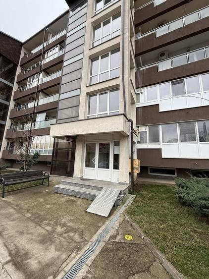 Apartament cu 3 camere decomandat în Ipotești