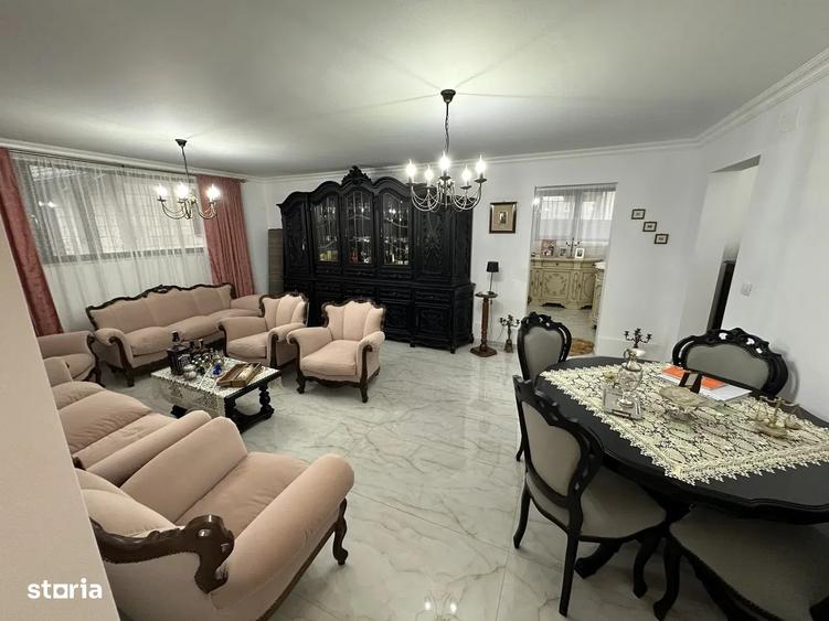 Casă individuală cu 4 camere cu Teren 700 Mp în Central