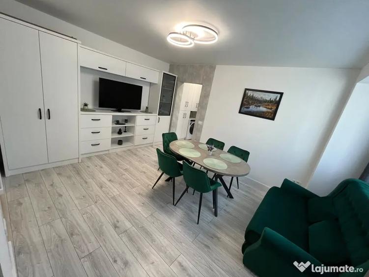 Apartament cu 3 camere semidecomandat în Ultracentral