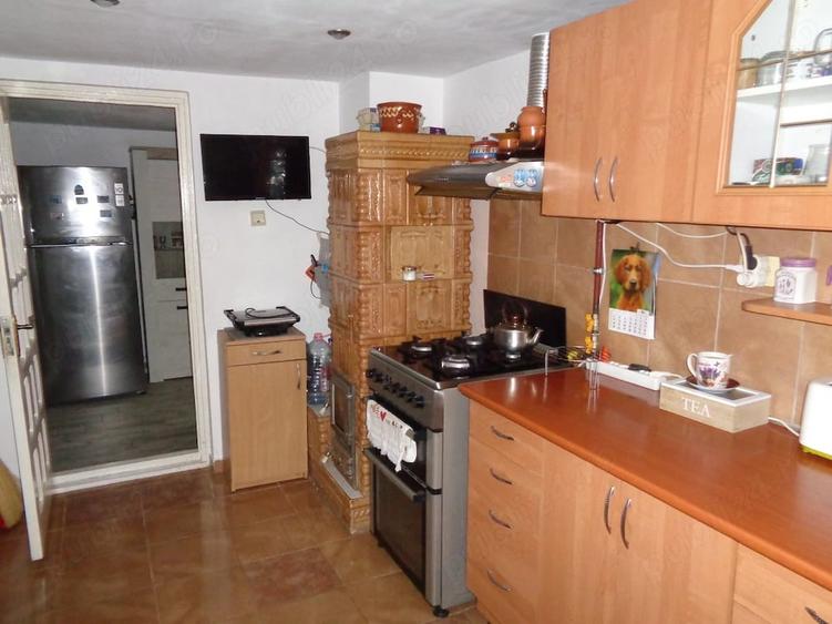 Casă cu Teren 968 Mp în Valea Călugărească