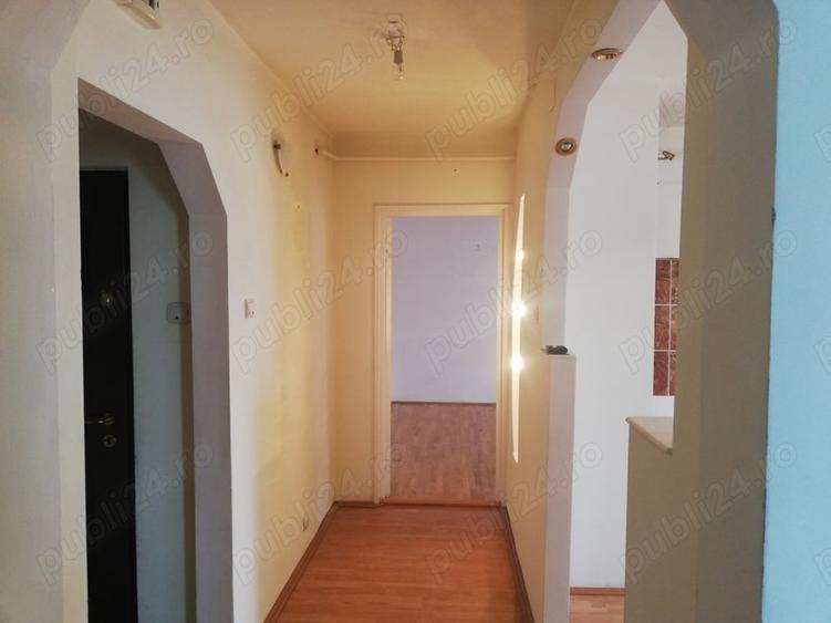 Apartament cu 3 camere decomandat în Reghin