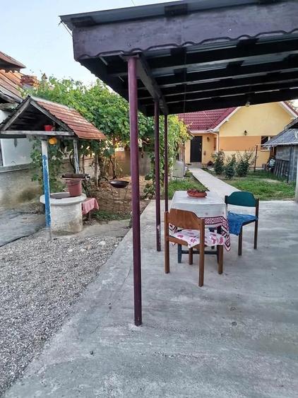 Casă cu 1 camere cu Teren 1500 Mp în Vlăduleni