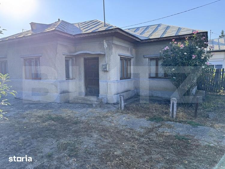 Casă cu 5 camere cu Teren 2234 Mp în Dumbrăvești
