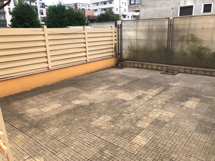Casă cu 3 camere cu Canalizare în Boreal