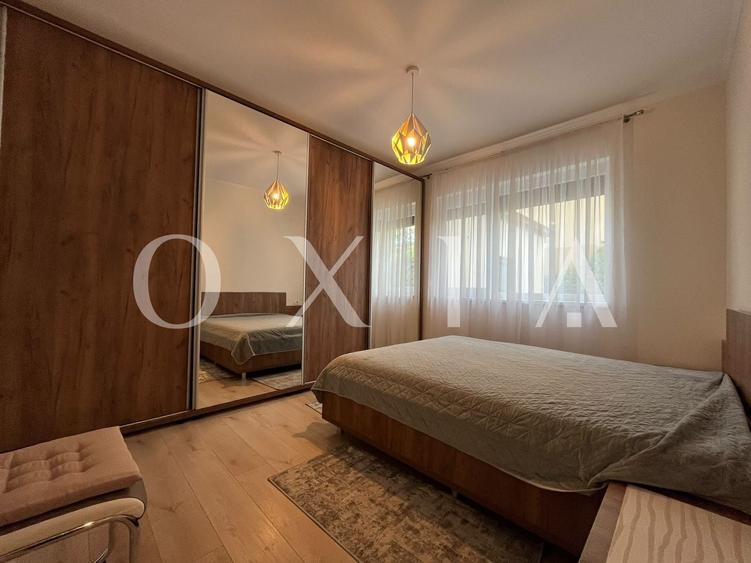 Apartament cu 3 camere semidecomandat, mobilat în Dumbrăvița