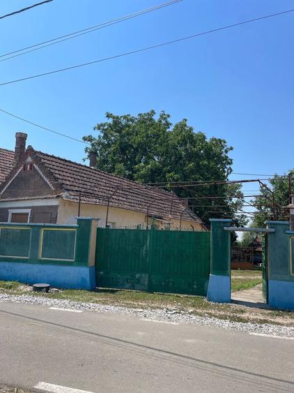 Casă cu 4 camere în Toboliu