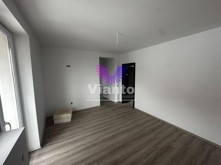 Duplex cu 5 camere cu Canalizare în Exterior Vest