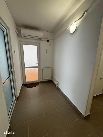 Spațiu comercial, de 38 mp, în Micro 14