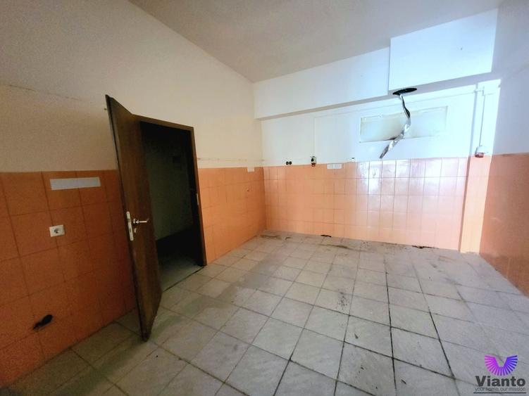 Spațiu comercial, de 80 mp, în Vasile Aaron