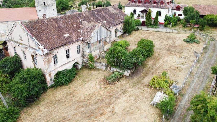 Casă individuală cu 15 camere cu Canalizare în Cricău