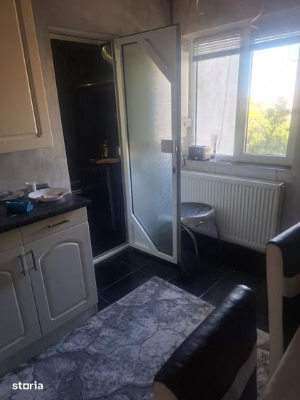 Apartament 4 camere cu balcon ?i aer condi?ionat - 1