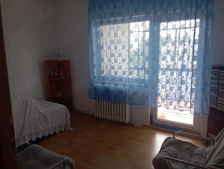 Apartament cu 3 camere decomandat în Dorobanți