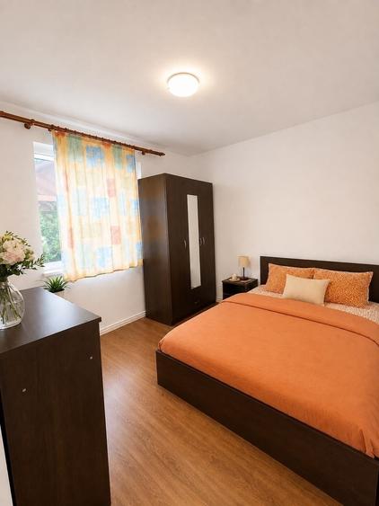 Apartament cu 3 camere decomandat în Gușterița