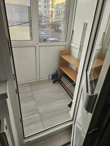 Apartament cu 2 camere semidecomandat în Micro 11