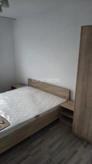 Apartament cu 2 camere semidecomandat în Fetești-Gară