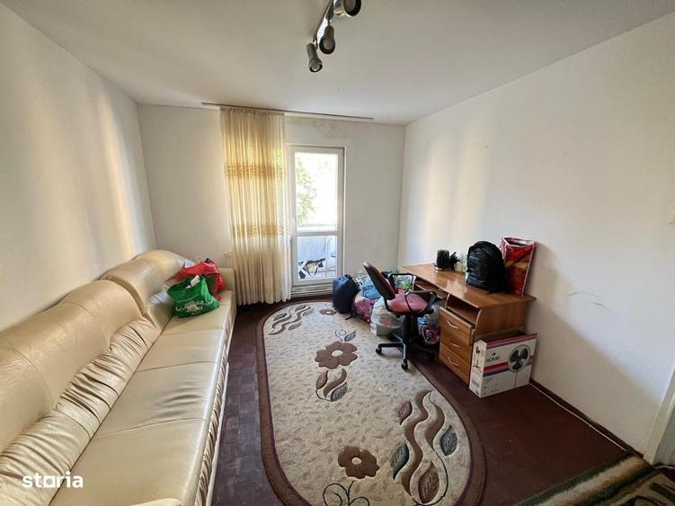 Apartament cu 2 camere semidecomandat în Florilor