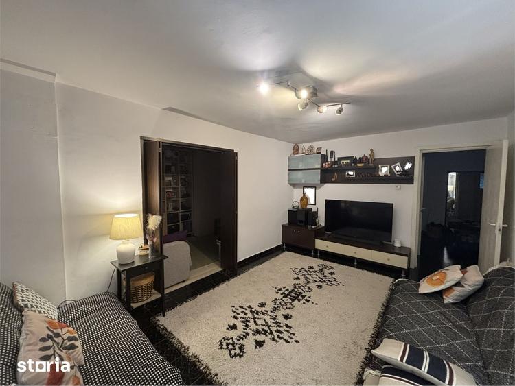 Apartament cu 4 camere în Militari