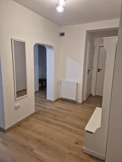 Apartament 3 camere cu balcon zona Strand - 7
