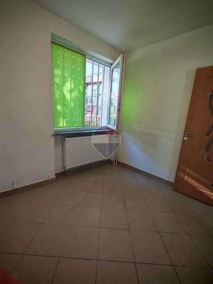 Spațiu comercial de vânzare - 51 mp, vitrină stradală Calea Severinul - 12
