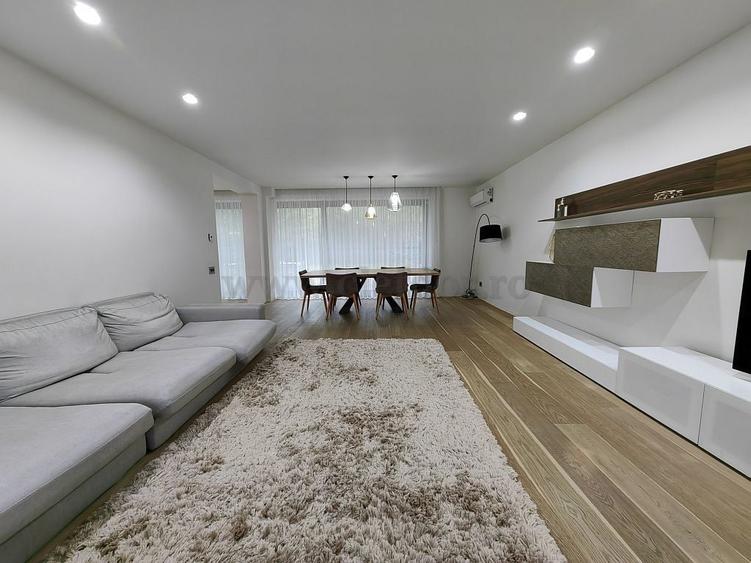 Casă individuală cu 6 camere cu Piscina în Iancu Nicolae
